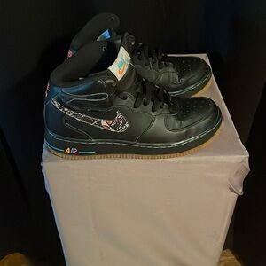 Nike black high tops 6 1/2 youth size 6 1/2